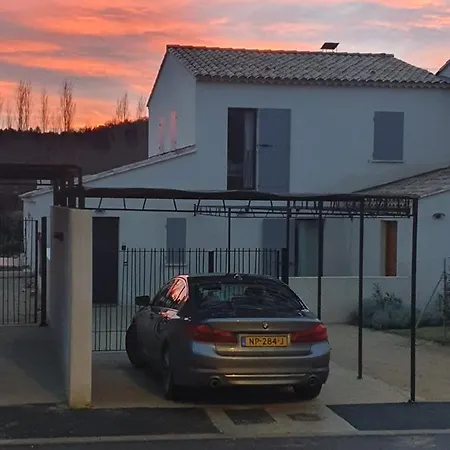 Mont Ventoux: Luxury Retreat With Private Pool And Provençal Views